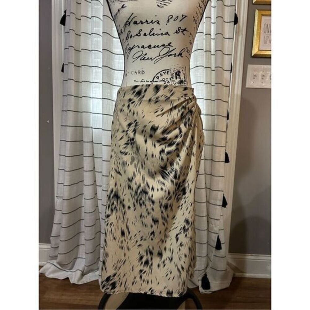 Shein Pencil Skirt Animal Print Size Medium